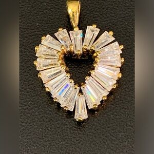 Beautiful 925 Sterling Silver 14kt Gold Vermeil Sparkly CZ Baguette Heart Pendan